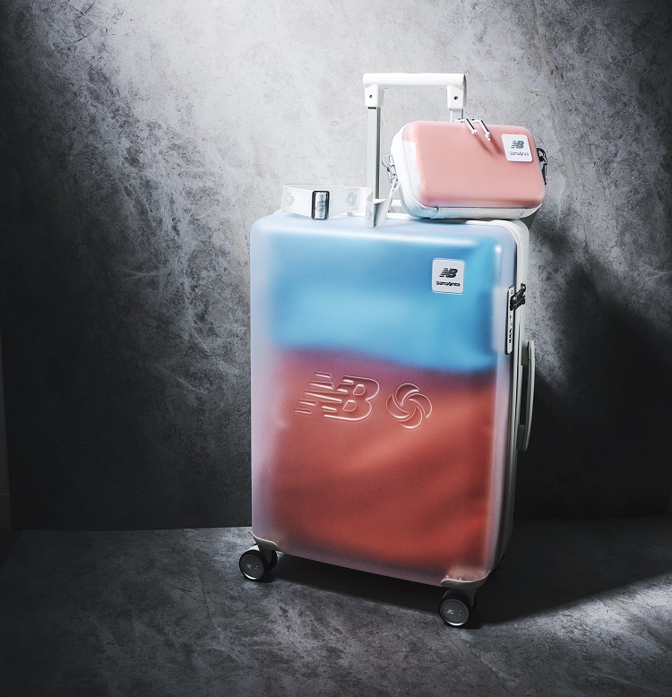 ニューバランス初】“透ける”スーツケースがかわいすぎる！ | 【公式