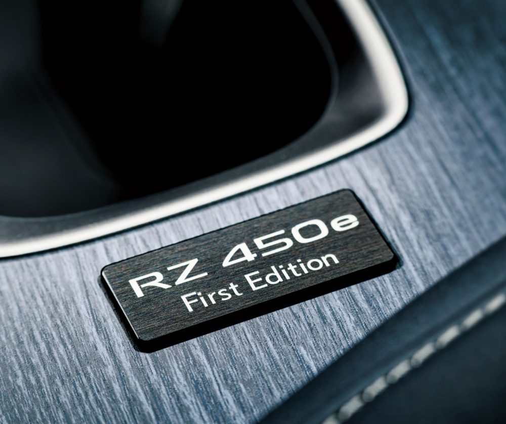 まずは発売記念特別仕様車「RZ450e ファーストエディション」（限定500台）を販売