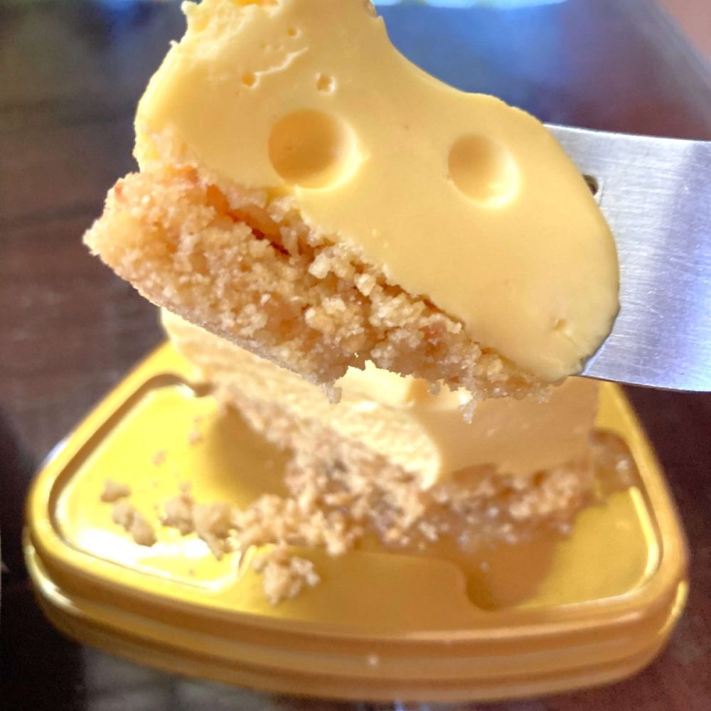 味も見た目にもこだわりあり！ アニメちっくな穴あきチーズケーキ
