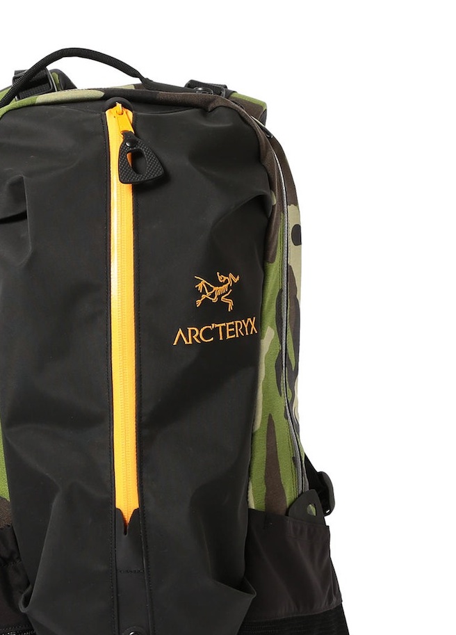 美品 極レア柄 ARC'TERYX BEAMS別注 ARRO22 カモフラージュ