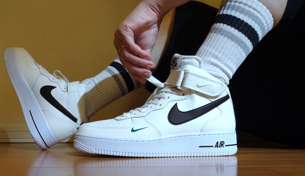 NIKE AIR FORCE 1 07 LV8 エア フォース1 40周年-