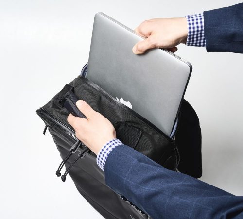 吉田カバンの最新ビジネスバッグは今使いたい機能が満載！