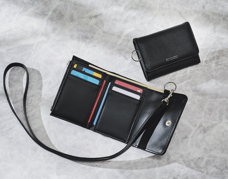 マッキントッシュ フィロソフィーのミニ財布は5つの価値を備えた傑作