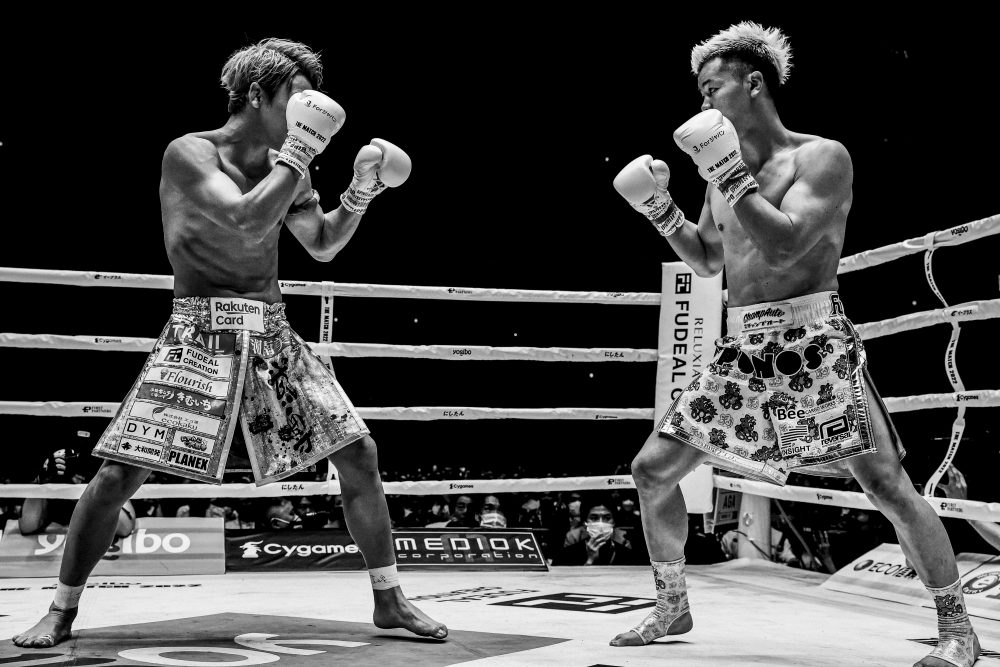 那須川天心　武尊　直筆サイン入りグローブTHE MATCH 2022 那須川天心 武尊 直筆サイン入りグローブTHE MATCH 2022 - メルカリ