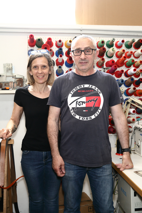 ラルコバレーノのベルトを製造する工場を経営するディーノ・パルプッチ夫妻