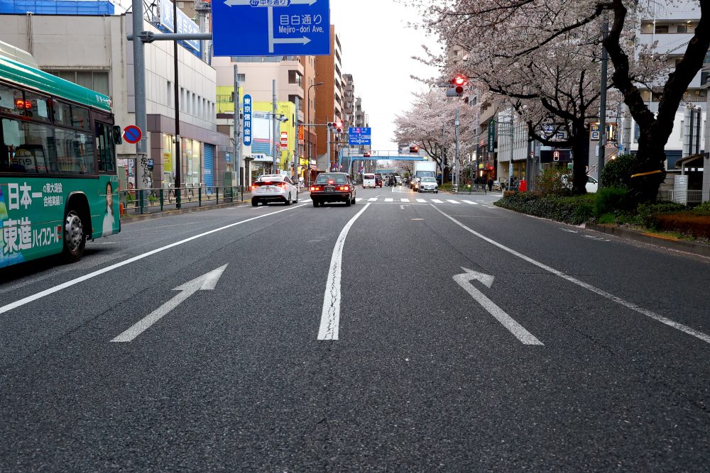 交差点での車線変更、意外な盲点