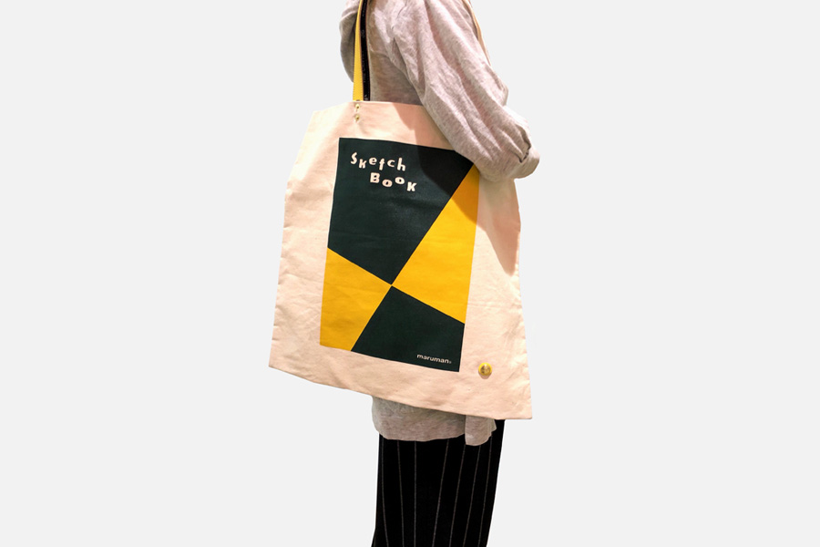 「図案スケッチブック」柄トートバッグ、誕生60周年を記念して数量限定発売！