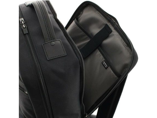 1位のポーター 「PORTER PROTECTION デイパック」
