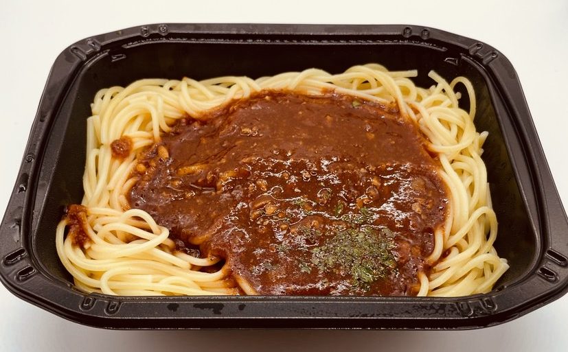 「ヤバ盛りボロネーゼ」　牛肉の旨みと赤ワイン＆ハーブが織りなす贅沢ソース