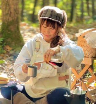 インフルエンサー　松尾真里子さん
おしゃれなキャンプスタイルが注目を集めるカリスマキャンパー。著書に『アウトドアをもっと楽しむ おしゃれソトごはん』（オーバーラップ）などがある
