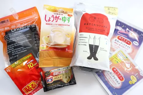 第2位　【コンビニは過去最高に“あたたかグッズ”が充実】ホッカイロからこたつ靴下も!? 「これなら欲しい！」コンビニ寒さ対策商品6選