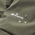 GORE-TEX PRODUCTSの2層素材を採用