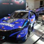 「トミカプレミアムレーシング」はブースにミニカーの元となった実車のNSX-GTも展示