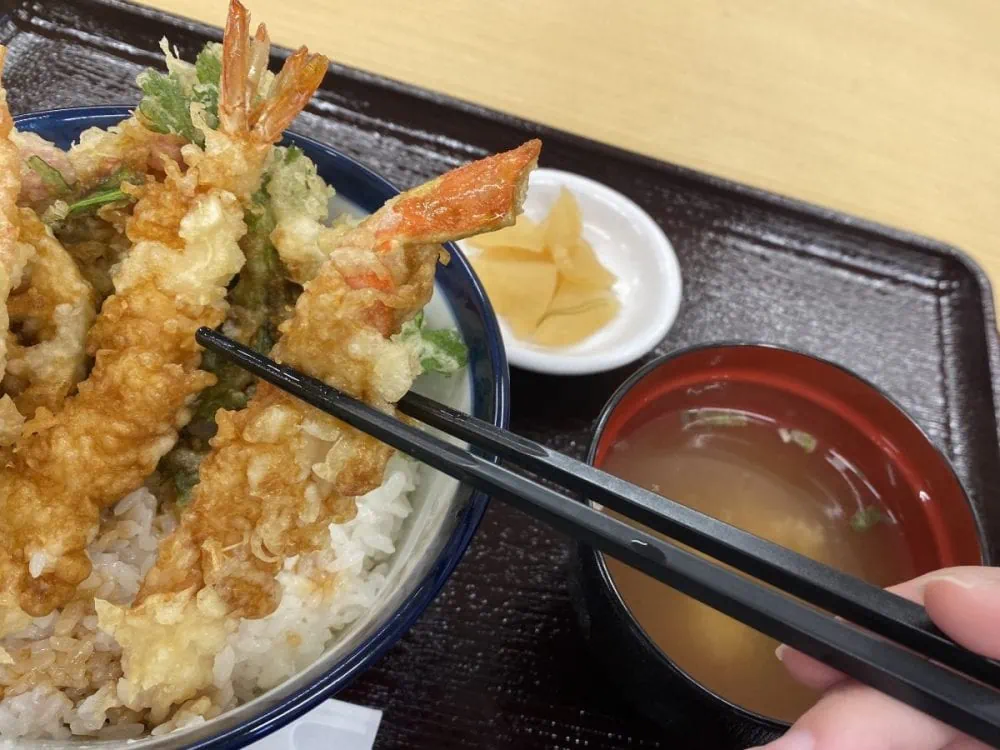 第1位　【ずわい蟹は豪華すぎ……】コスパ最強＆冬の味覚てんこ盛りな「天丼てんや」の期間限定メニューを実食してみた！