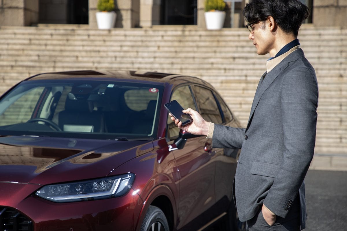 「Hondaリモート操作アプリ」を使えば駐車した場所を確認できたり、車外からのエアコンの操作や鍵の解除などが可能