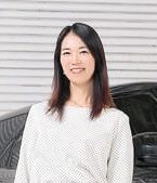 「自動車評論家　まるも亜希子さん」

専門誌やウエブ、女性誌でも活躍する。女性目線でのクルマ評価には定評あり。今回は橋本氏と夫婦で参加