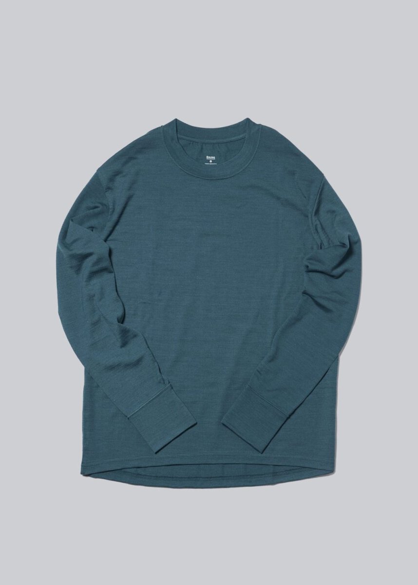 「ワンダーウェア ミッドTシャツ ロングスリーブ2.0」￥14,300／フォレストグリーン
