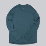 「ワンダーウェア ミッドTシャツ ロングスリーブ2.0」￥14,300／フォレストグリーン