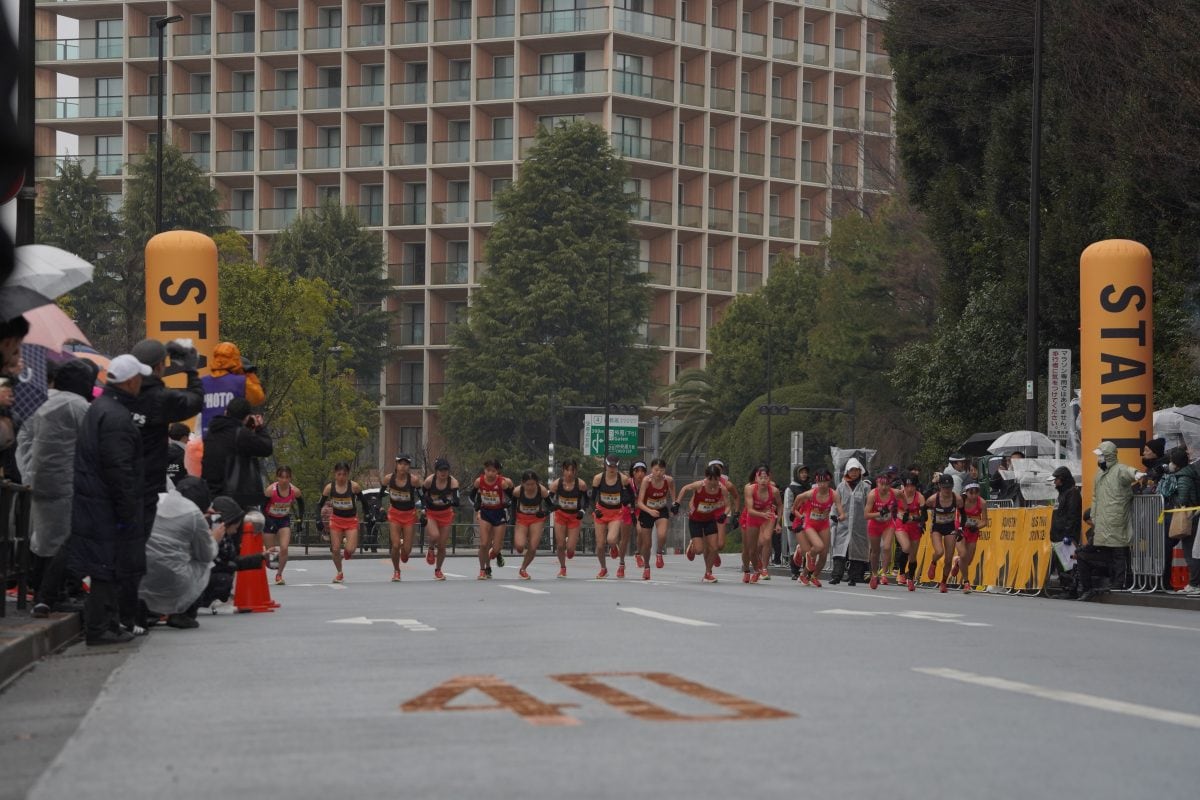 日本陸連公式レース「ADIZERO ５K RACE」のスタート