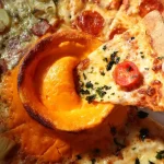 第3位　【背徳感たっぷりピザ】中央に“チーズ火山”がそびえ立つ!? ドミノ・ピザ「チーズボルケーノ」を実食レビュー