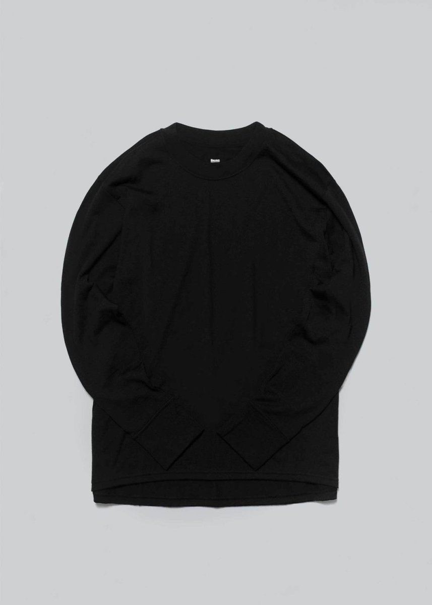 「ワンダーウェア ミッドTシャツ ロングスリーブ2.0」￥14,300／ブラック