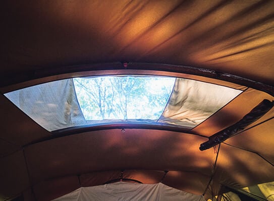 テント内でも空を眺められる！