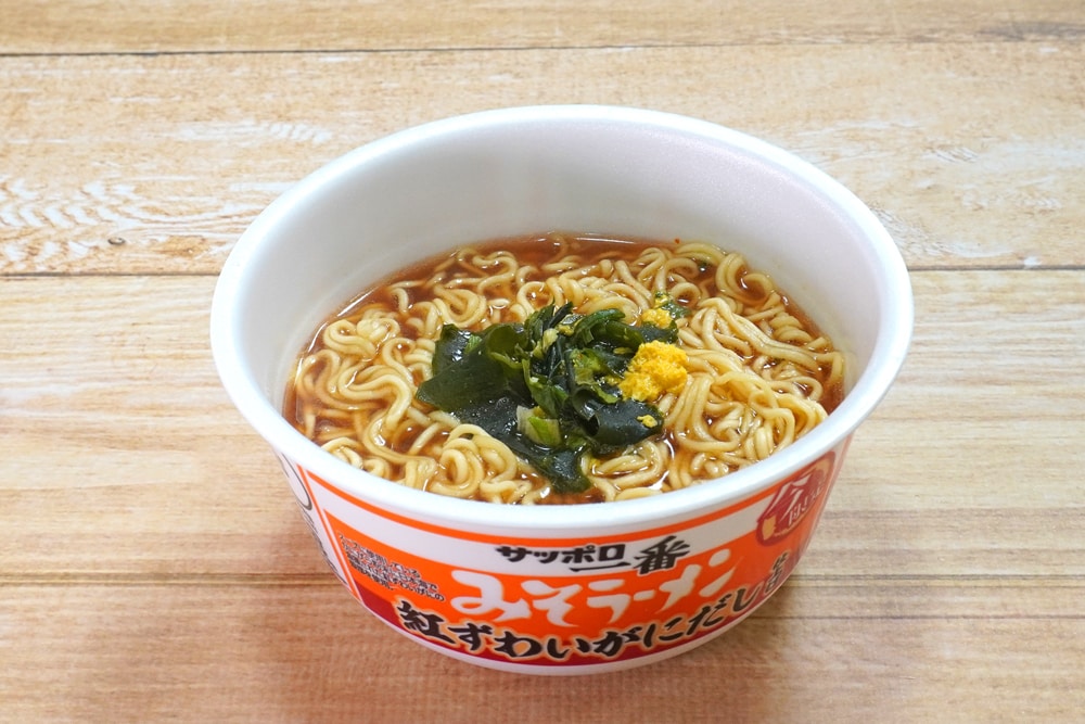 サッポロ一番　みそラーメンどんぶり　紅ずわいがにだし仕上げ