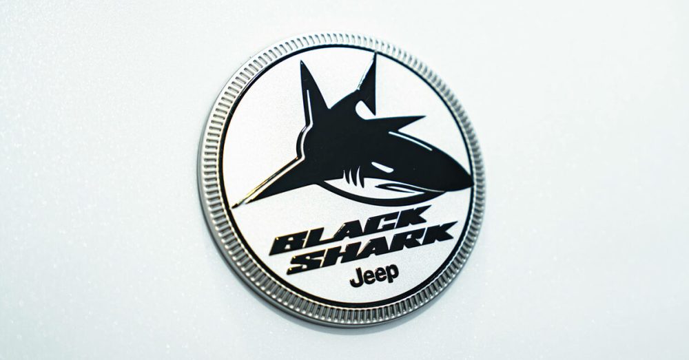 「Black Shark」バッジ