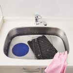 SANEI 流し排水用ぴたっと　　置くだけでシンクをバケツ代わりにできる便利アイテム。浸け置き洗いなどに重宝する