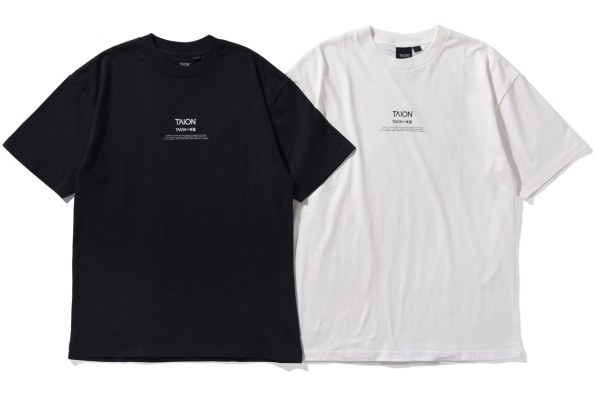「ベーシック ロゴストレージTシャツ」￥3,960／2色展開（ブラック、ホワイト）