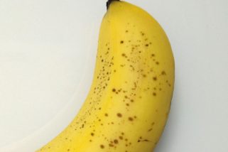 「夏にバナナを長持ちさせるコツ」常温？冷蔵？バナナの正しい保存方法を食のプロが伝授！熟す前後で味も身体への影響も大きく変わる!?