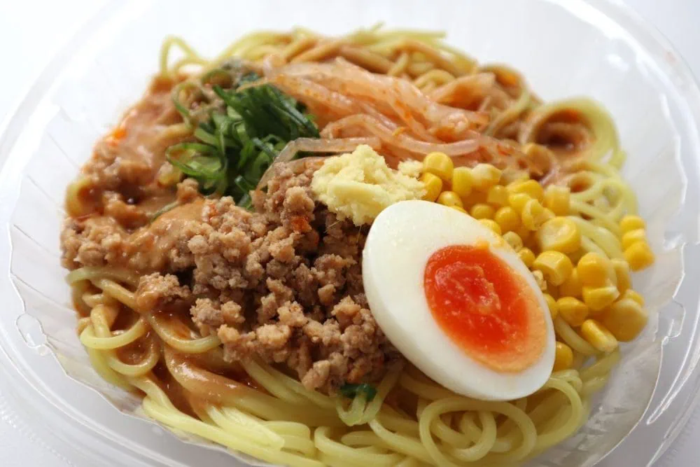 第1位　【コンビニのウマい麺】ファミマの大人気「冷やし麺」が今年も復活！ あの味噌ラーメンの人気店も仲間入りの3品を早速食べてみた『実食レポート』