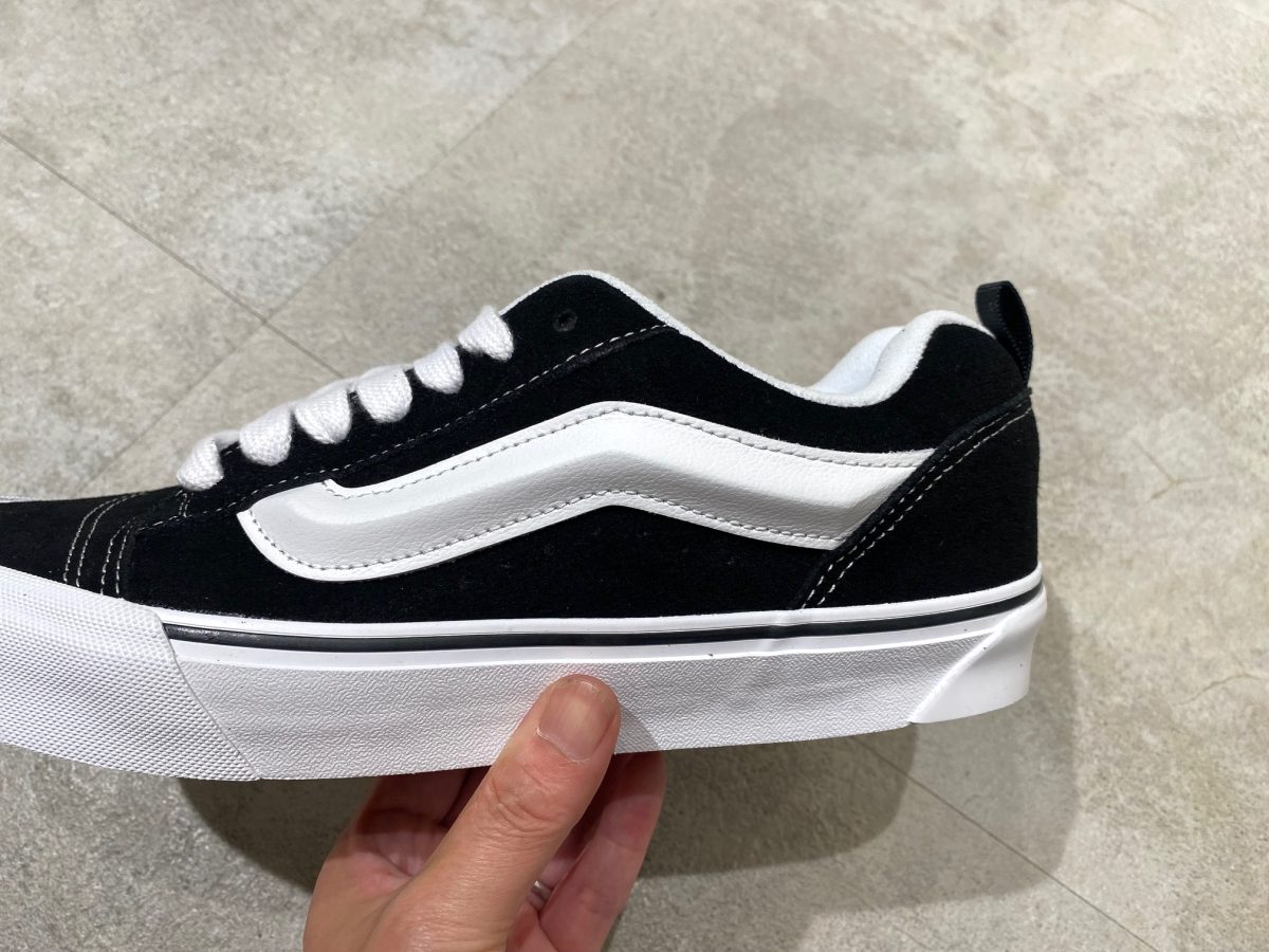 【大注目】VANS ☆ レトロモダンな存在感 Knu Skool Shoe Vans Knu Skool Skate Shoes Sneakers Black/True White
