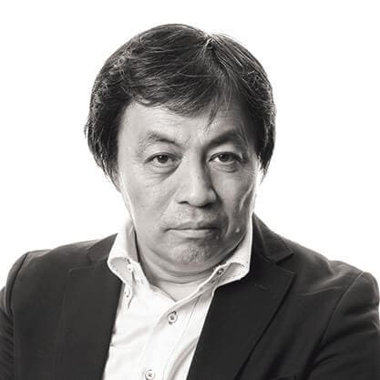 「時計ジャーナリスト　渋谷ヤスヒトさん」　毎年ジュネーブ取材を行うほか、精力的に世界中を飛び回る時計ジャーナリスト。取材力を武器に、時計業界に鋭い目を向ける