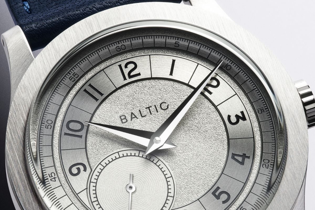 美品・保証内】バルチック マイクロローター MR01 黒×金 文字盤 【公式