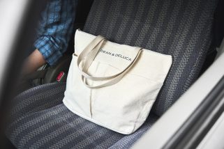 「結論、性別問わず使える付録」ディーン＆デルーカのトートバッグが車用の保冷バッグとして最適だった！スタイリストが使用感をレポート