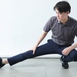 「座る姿勢を快適にするパンツ」デスクワークが超ラクになる！ファクトリエの“万能パンツ”がさらバージョンアップして登場