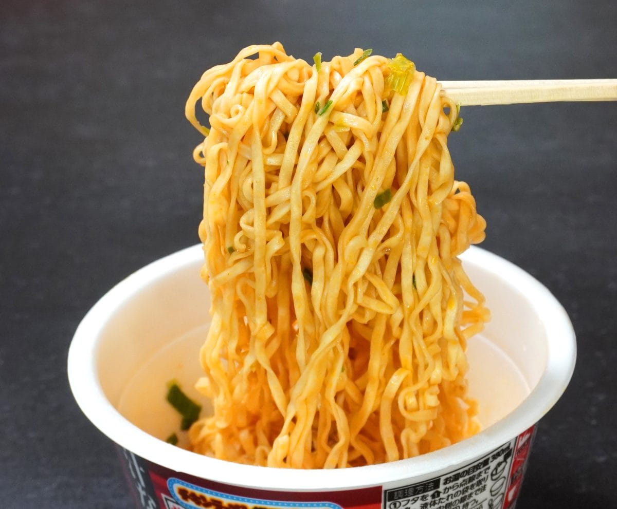 ガチで激うまだったカップ麺」ネオ横丁の人気メニューがチキンラーメン