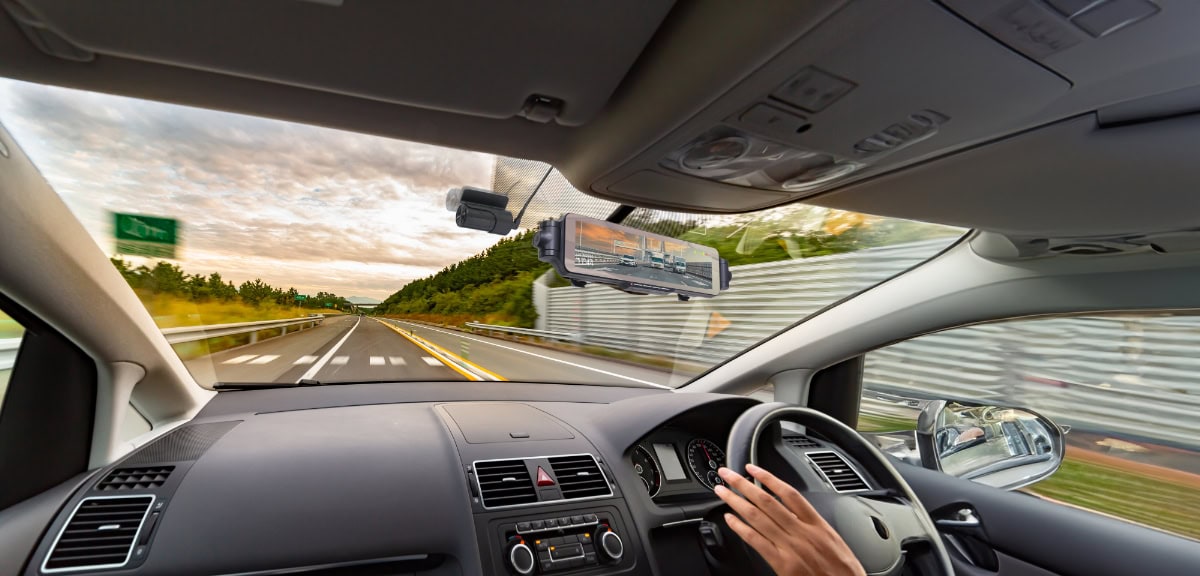 業界初!?の最新ドラレコ」KEIYOの“後付け被せ型ミラー”のドライブ