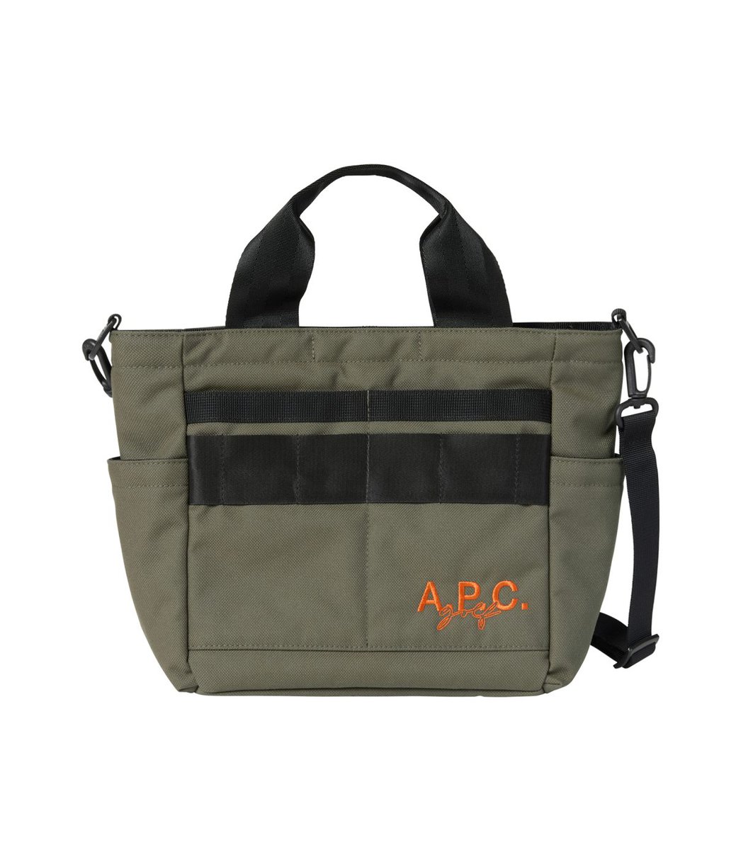 A.P.C. GOLF × BRIEFING GOLF「クラシック カートトート TL」￥30,800／2色展開（黒、カーキ）