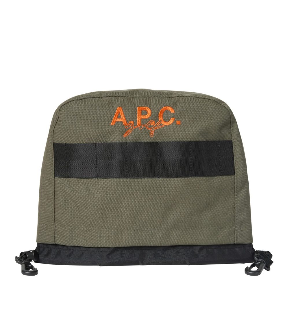 A.P.C. GOLF × BRIEFING GOLF「アイアンカバー TL」￥25,300／2色展開（黒、カーキ）