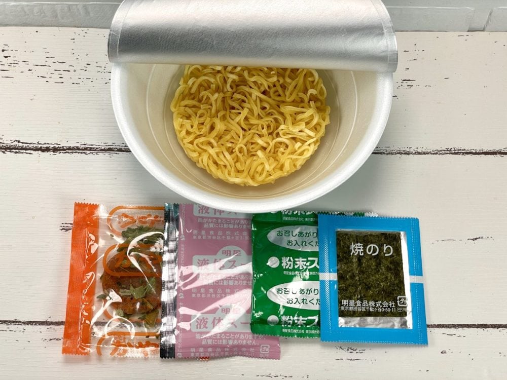 明星食品 「別格麺神 横浜家系豚骨醤油」