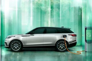 「人気のミドルクラスSUV」最上位グレード“オートバイオグラフィー”を設定、早くもレンジローバー ヴェラールの2026年モデルが登場