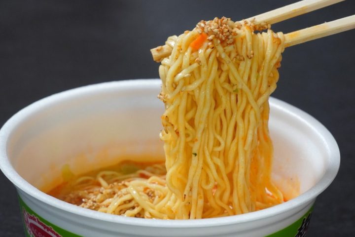 「ガチで激うまカップ麺」グルメライターが食べてよかったベスト3杯【1位は一つで二度おいしい…味変できちゃう幸せ感満載】2024年10月前半編