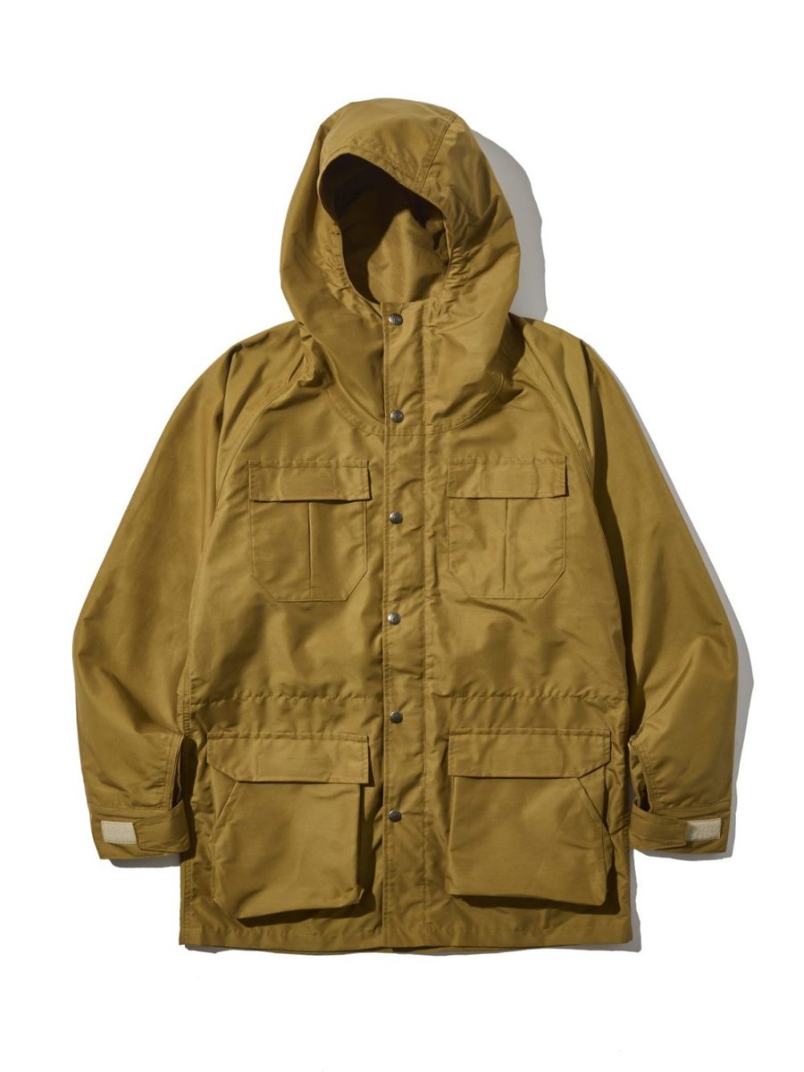 シエラデザインズ「オリジナル マウンテンパーカー」￥79,200／Tan/Tan