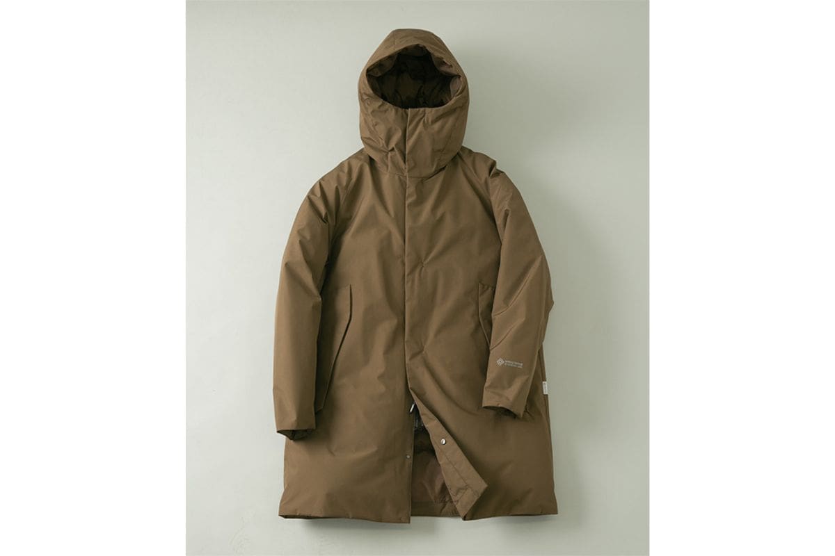 +phenix「『別注』WINDSTOPPER by GORE-TEX LABS ダウンジャケット」￥41,800／3色展開（ネイビー、ブラック、ブラウン）