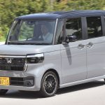 ＜ IOTYポイント③ ＞ 背の高さを感じさせない乗り心地とハイブリッドに迫る優良燃費　「Honda N-BOX Custom」