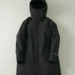 +phenix「『別注』WINDSTOPPER by GORE-TEX LABS マウンテンパーカー」￥30,800／3色展開（ネイビー、ブラック、ブラウン）