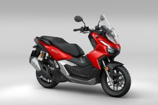 「冒険心をかき立てる人気のバイク」アドベンチャースタイルに新風!? 軽二輪スクーター“ホンダ ADV160”がカラバリを刷新して登場