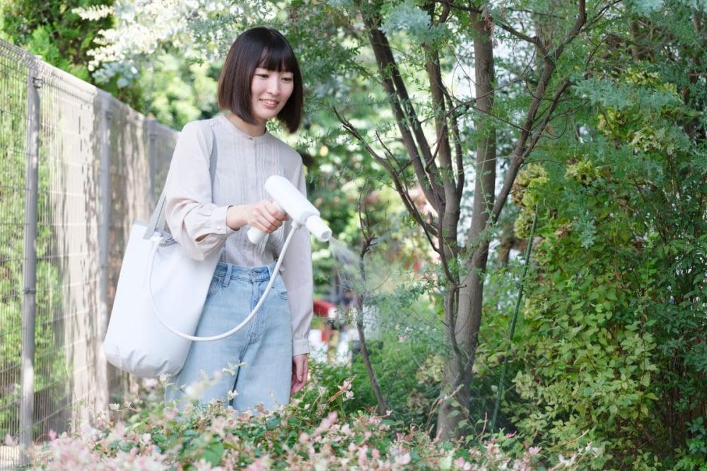 【年末年始の大掃除がラクに！】バイク用品メーカーが開発した肩掛けで使える高圧洗浄機が便利すぎる